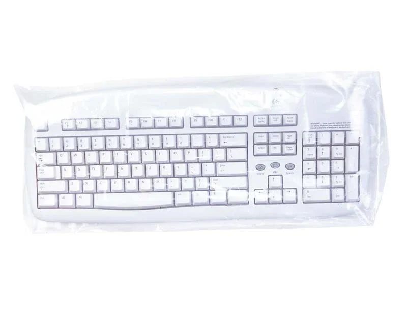Computertastatur in transparenter Bioplastik-Schutzhülle.