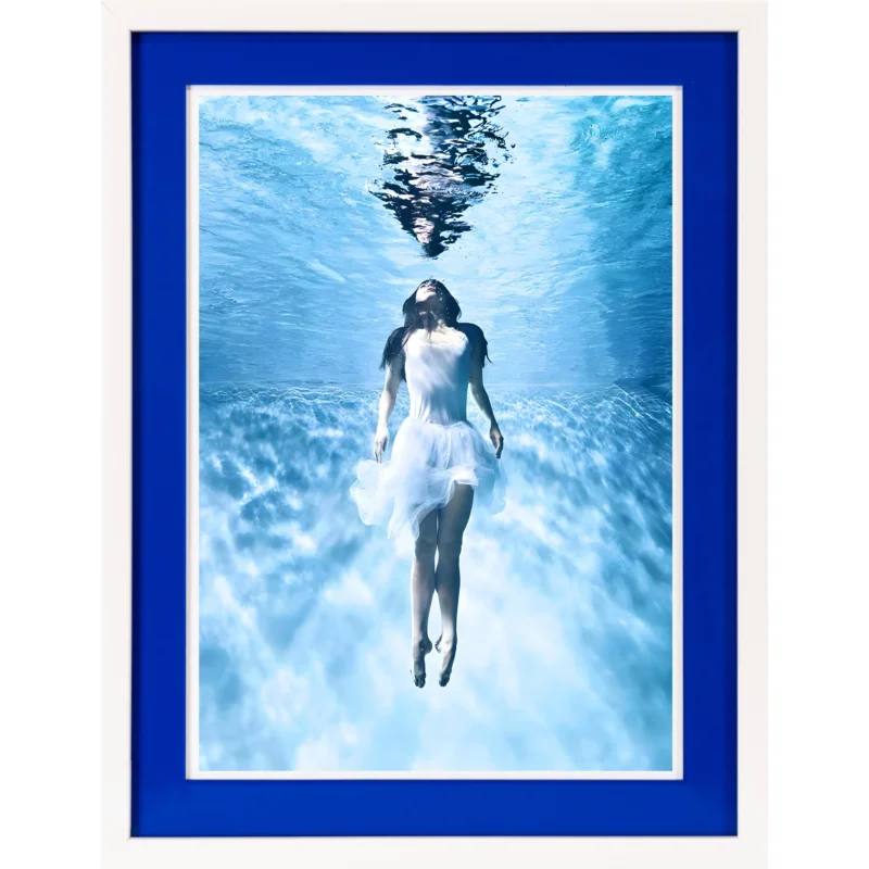 Rahmenbild mit Acrylpassepartout - Disco Water