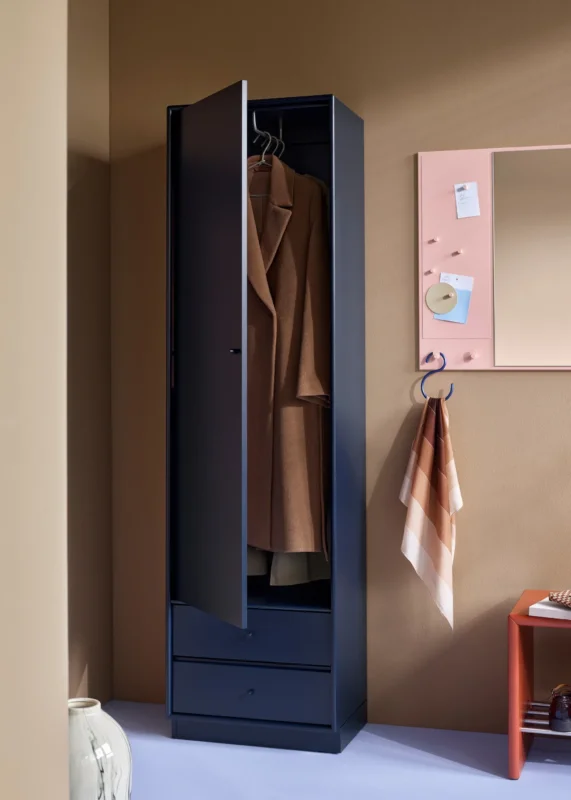 Attire I Garderobe, inkl. ophæng fra Montana – Bild 2