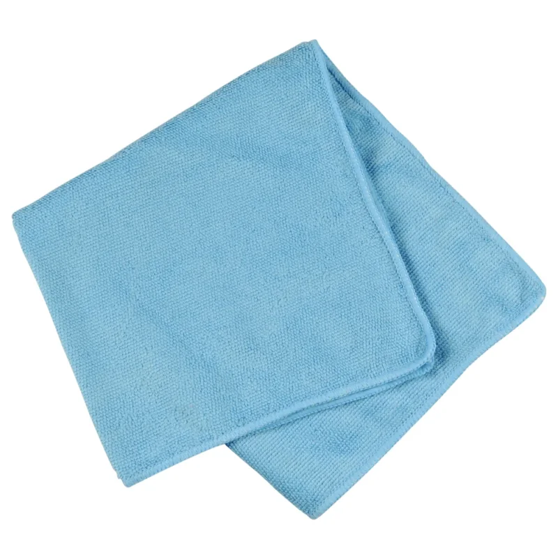 Das gefaltete hellblaue Mikrofasertuch ENA Standard (40x40 cm) der Abena Re-Seller GmbH ist auf weißem Hintergrund abgebildet und zeichnet sich durch eine weiche Textur und sauber verarbeitete Kanten aus.