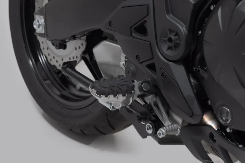 Kawasaki Versys 1000 [2017-2024] - EVO Fußrasten-Kit – Bild 1