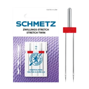 Schmetz Zwillings-Stretch-Nadel 75 – 4,0 mm in vollständiger Frontansicht der Verpackung mit freigestellter Euroloch-Aussparung